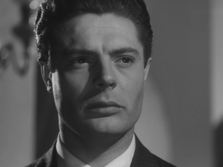 MARCELLO MASTROIANNI - Muitos o consideram o ator mais importante da história do cinema italiano. Atuou em mais de 140 filmes, foi indicado três vezes ao Oscar e ganhou dois Globos de Ouro.