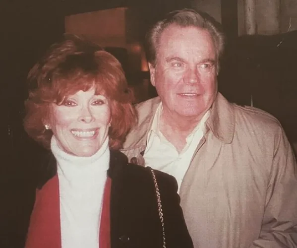 Robert Wagner voltou a se casar e vive desde 1990 com Jill St John, atriz de cinema e TV que teve êxito nos anos 1960 e 1970, incluindo a atuação como bond girl no filme  007 - Os Diamantes São Eternos, de 1971.