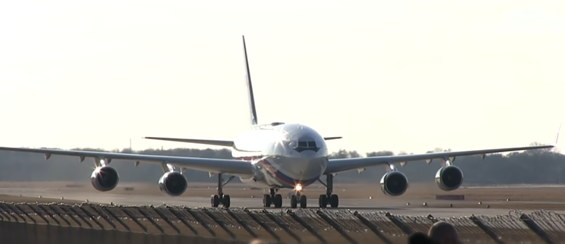 Desde que foi lançado, o Kremlin Voador já foi atualizado cinco vezes. 