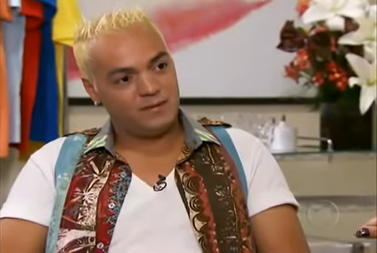 Apesar do sucesso, sua trajetória teve momentos conturbados. Em 2002, Belo foi condenado e preso por envolvimento com o tráfico de drogas.