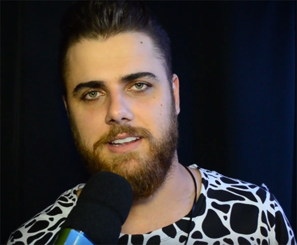 Zé Neto passou por tratamento intensivo, incluindo sessões diárias de terapia com mais de quatro horas de duração.O cantor atribuiu o problema a uma rotina exaustiva de shows, uso de cigarro eletrônico e pressões da fama