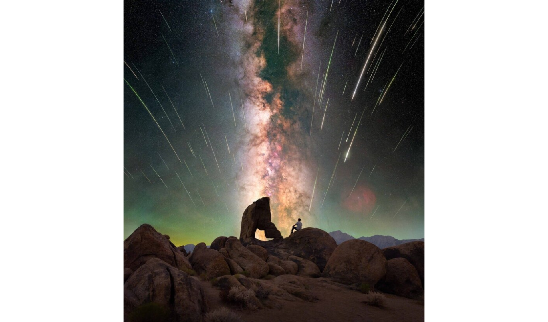 A fotografia da Via Láctea com a chuva de meteoros foi tirada na Califórnia, nos Estados Unidos