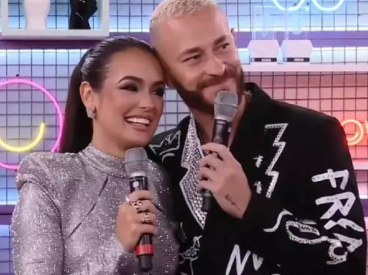 Na disputa do BBB23, Larissa Santos e Fred, ex-Desimpedidos e Boca Rosa, viveram um romance. Todavia, o affair não prosseguiu fora da casa, visto que cada um preferiu seguir o seu caminho. Ela é influenciadora, enquanto ele voltou à Globo, como apresentador do Globo Esporte (SP).