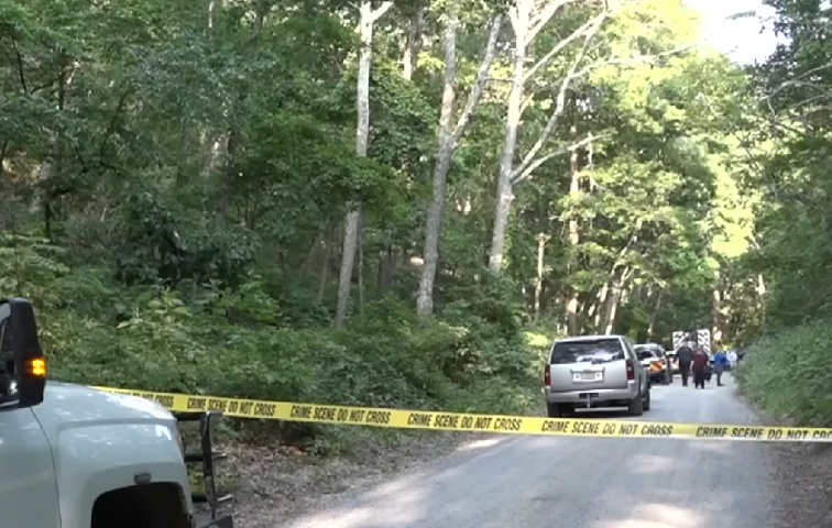 Autoridades policiais informaram que equipes de resgate foram mobilizadas para o local do acidente, porém não houve sobreviventes. 