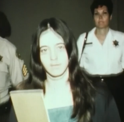 Os responsáveis pelas mortes eram jovens seguidores de Manson, entre eles Tex Watson, Susan Atkins, Patricia Krenwinkel e Leslie Van Houten (foto). Eles eram parte de uma seita maior, com mais de 100 membros, que viviam em um rancho nos arredores de Los Angeles.