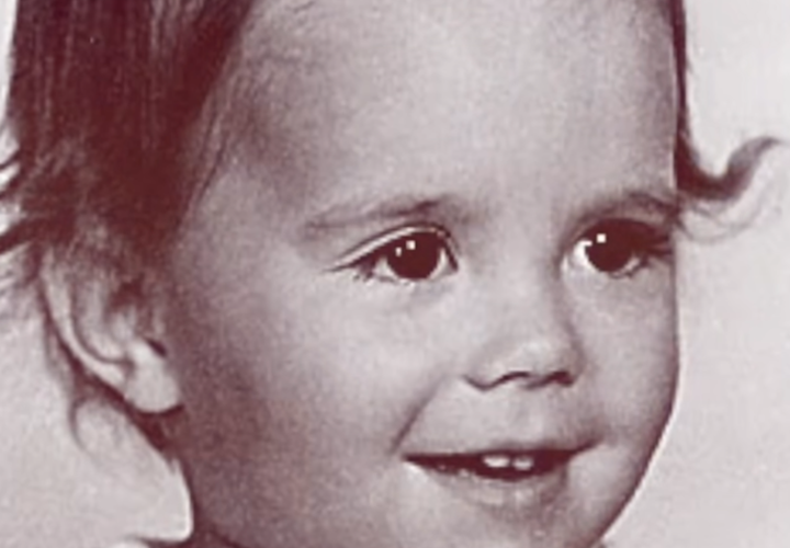 Natalie Wood era filha de imigrantes russos. Seu nome verdadeiro é Natalia Nikolaevna Zakharenko. 