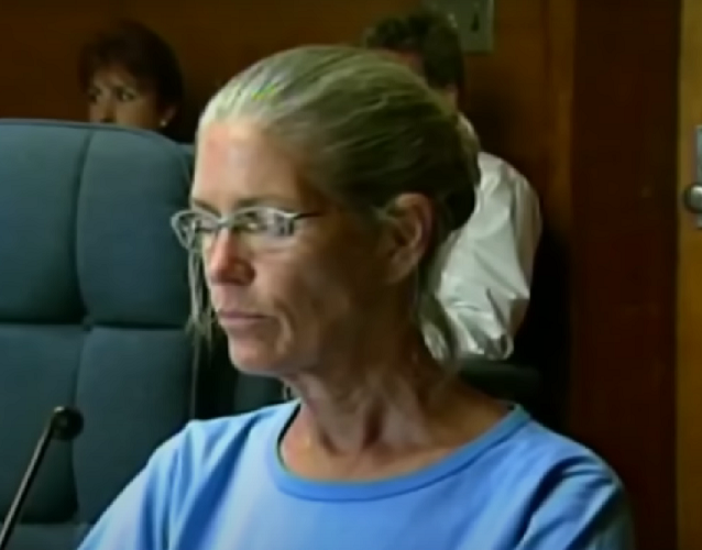 Já Leslie Van Houten, uma das seguidoras de Manson, deixou a prisão em julho de 2023. Foram mais de 50 anos de cadeia para ela.