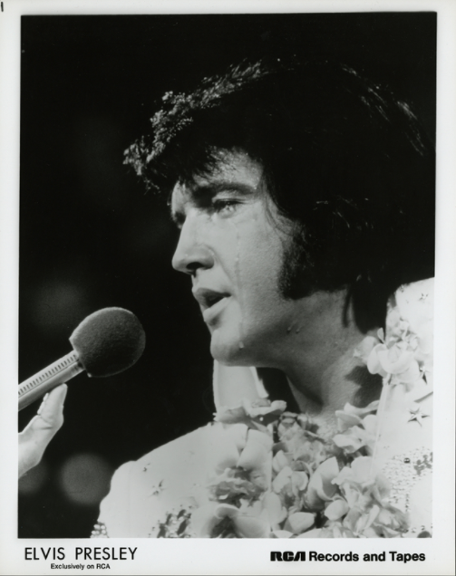 Presley lançou seu primeiro hit, That's All Right, em 1954, e logo depois assinou com a RCA Victor. 