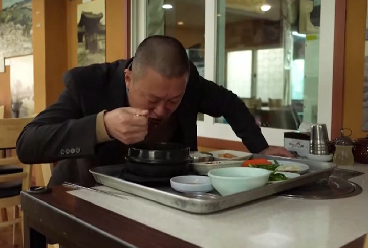 A carne de cachorro é consumida em outros países da Ásia, como Vietnã, Indonésia, China e Coreia do Norte, além de algumas nações africanas como Congo, Gana, Nigéria e Camarões.