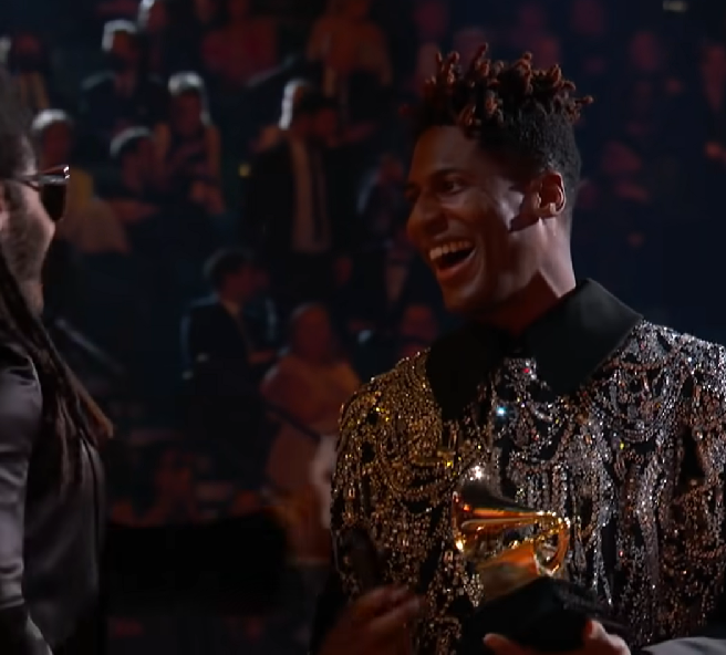 O álbum foi aclamado pela crítica e venceu o Grammy de Álbum do Ano em 2022, superando grandes nomes como Taylor Swift, Billie Eilish e Kanye West. 