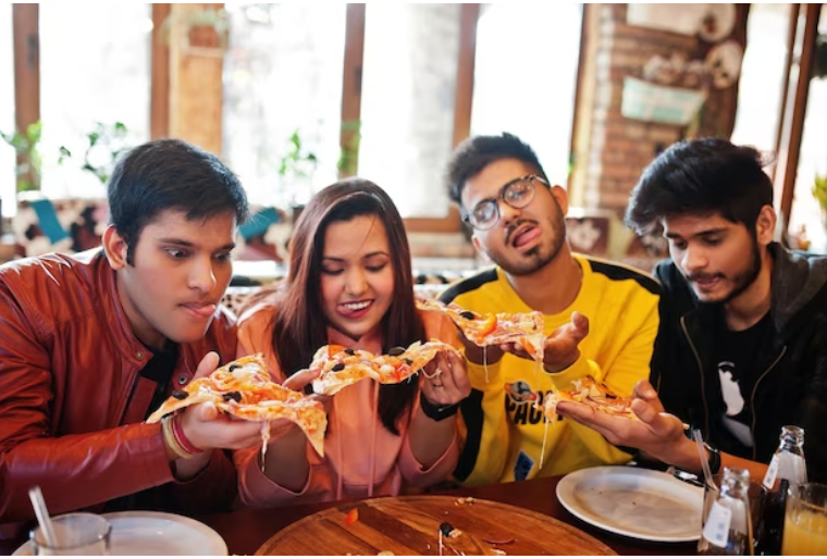 Estou fazendo a dieta da fé: como de tudo e espero por um milagre