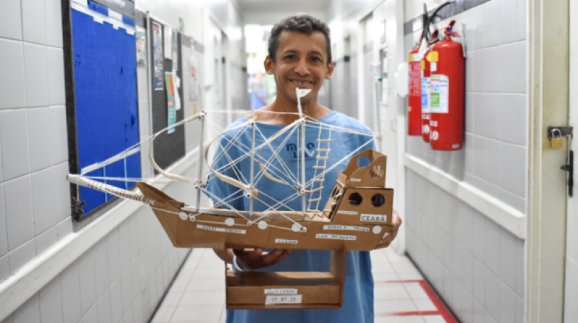 O paciente desenvolveu a habilidade artesanal, o que ajudou no tratamento

