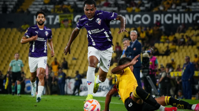 Bryan vem sendo titular absoluto da equipe de Tiago Nunes na temporada