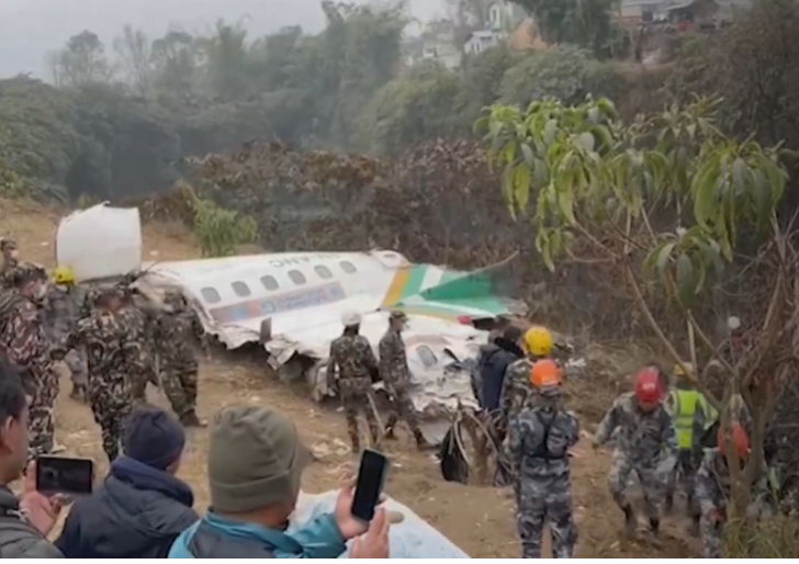 Autoridades afirmam que o piloto não chegou a reportar nenhum problema.Além disso, as condições climáticas eram favoráveis para o voo naquele percurso. Um voo de Katmandu a Pokhara  costuma levar cerca de 25 a 30 minutos.
