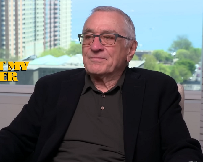 Na ocaisão, durante entrevista no Entertainment Tonight Canada, uma jornalista o questionou sobre ter seis filhos. E ele corrigiu: “Sete, na verdade. Acabo de ter um bebê”.