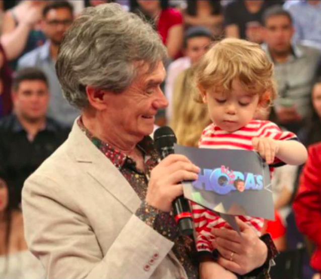 Serginho Groisman: o jornalista e apresentador só teve seu primeiro filho aos 65 anos. Thomas nasceu em 2015 e já até apareceu no programa do pai algumas vezes. É ou não é uma graça?