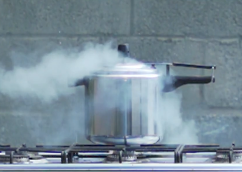 A família de Stephanie não se feriu, mas um outro caso, em Mogi Guaçu, também em Goiás, foi fatal. 