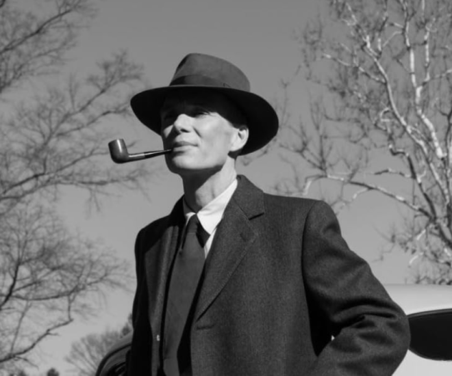 Oppenheimer é um drama histórico de Christopher Nolan que retrata a vida de J. Robert Oppenheimer e a criação da bomba atômica durante a Segunda Guerra Mundial.