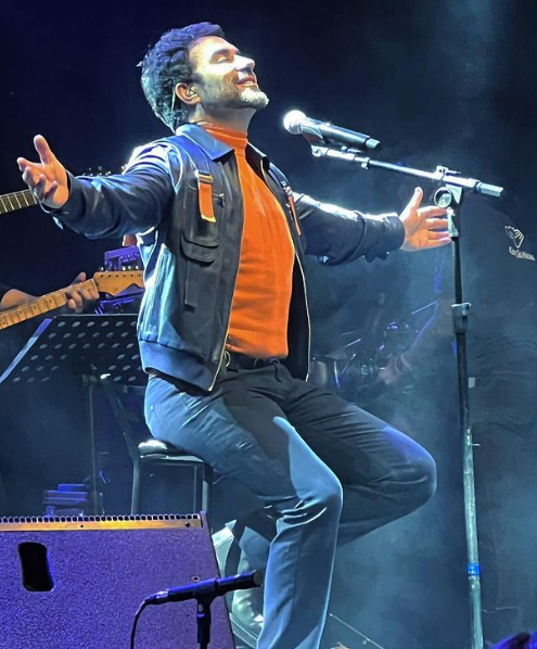 Fábio José de Melo Silva fez o primeiro grau na Escola Estadual Abílio Machado, em Formiga (MG), e o segundo grau no colégio Nossa Senhora de Lourdes, em Lavras (MG).
