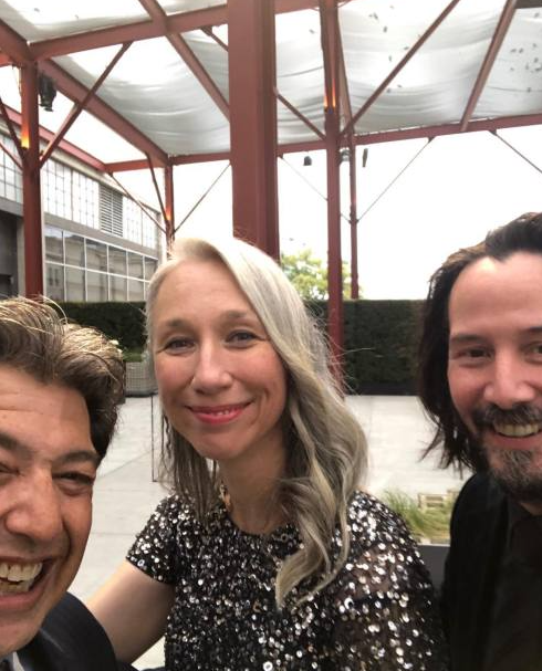 Reeves revelou que compartilha com a namorada a paixão por moto. “Já fizemos algumas viagens juntos de moto e aproveitamos bastante”, declarou.