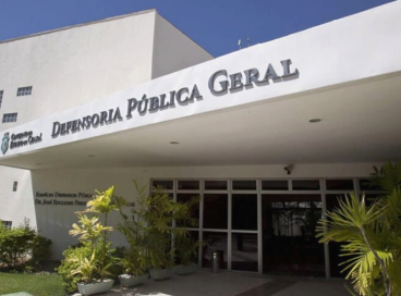 Instituição bancária alegava dívida de um suposto contrato de crédito pessoal. Professora desconhecia empréstimo. Dívida foi anulada na Justiça 