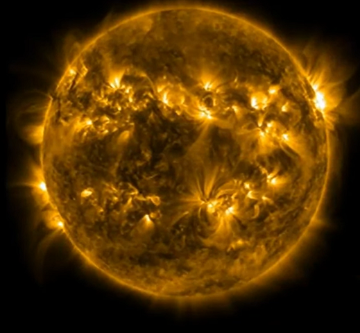 Máximo Solar: É o período em que o Sol está mais ativo.