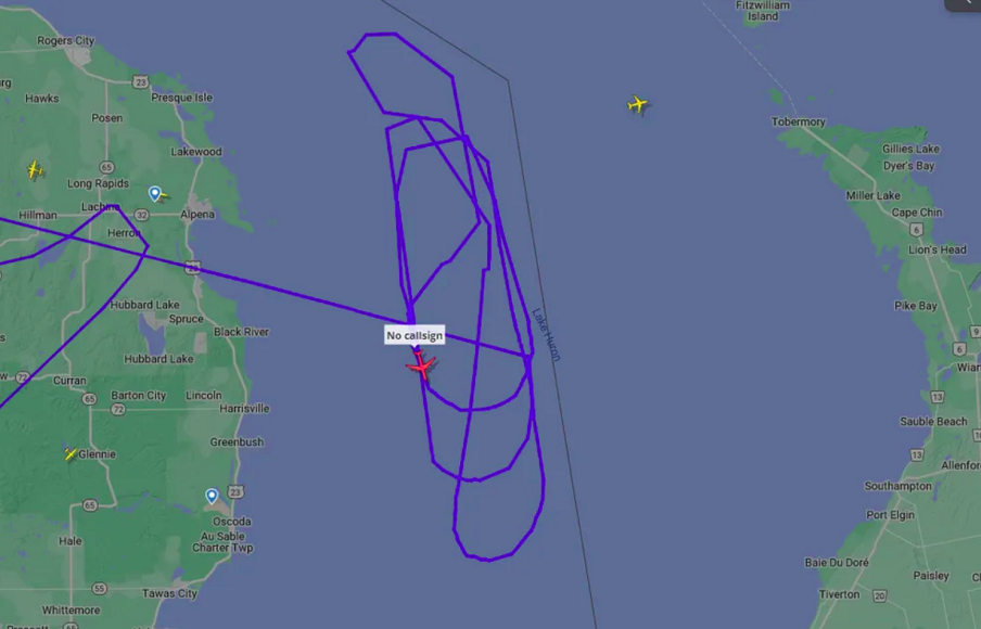 Antes, os EUA haviam detectado um sinal em um radar no estado de Montana – que também faz divisa com o Canadá – e enviaram caças para investigar. As aeronaves, porém, não encontraram nada, levando as autoridades a tratarem como uma “anomalia”.