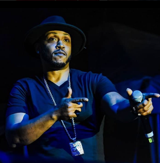Mystikal - O rapper americano foi preso em 1/8/2022, mais uma vez, acusado de estupro e cárcere privado. Ele já havia sido preso, no começo dos anos 2000 por agressão sexual. Barra pesada. 