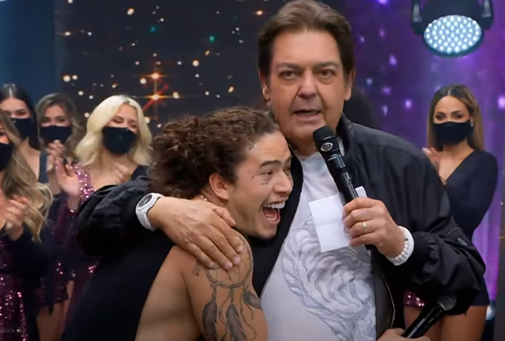 Além disso, também ficou conhecido como um grande incentivador do humor e da música, revelando talentos e abrindo espaço para artistas consagrados e novos.