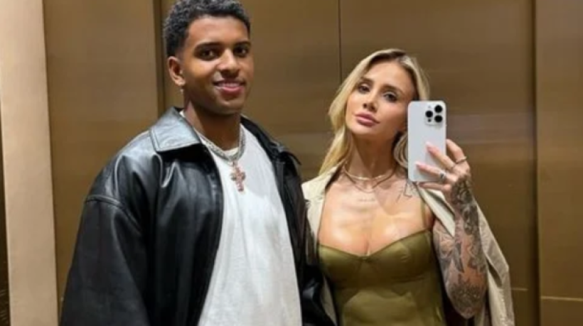 Influenciadora estaria supostamente morando com ex-affair de Camilly de Sousa, amiga com quem dividia casa até o envolvimento