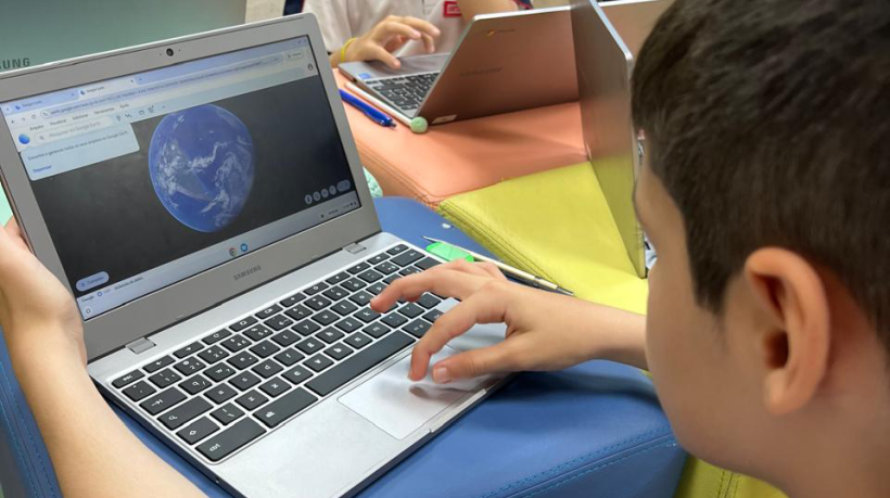 O Colégio Antares lançou o Dia Lab, um currículo inovador de Inteligência Artificial para alunos do 6º ao 9º ano