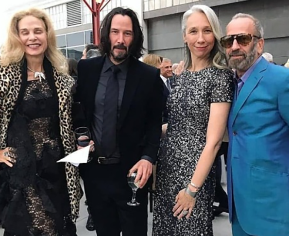 Ele e Alexandra Grant mantêm um relacionamento estável e discreto desde 2019. Ele já declarou o segredo da boa relação: “compartilhar, comunicar e apoiar”.