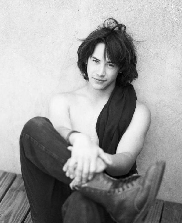 Quando Keanu tinha 12 anos, a mãe se mudou com ele e a filha Kim para Nova York. Patricia casou-se com Paul Aaron, diretor de teatro, e a família foi para o Canadá. Todos adquiriram cidadania canadense.