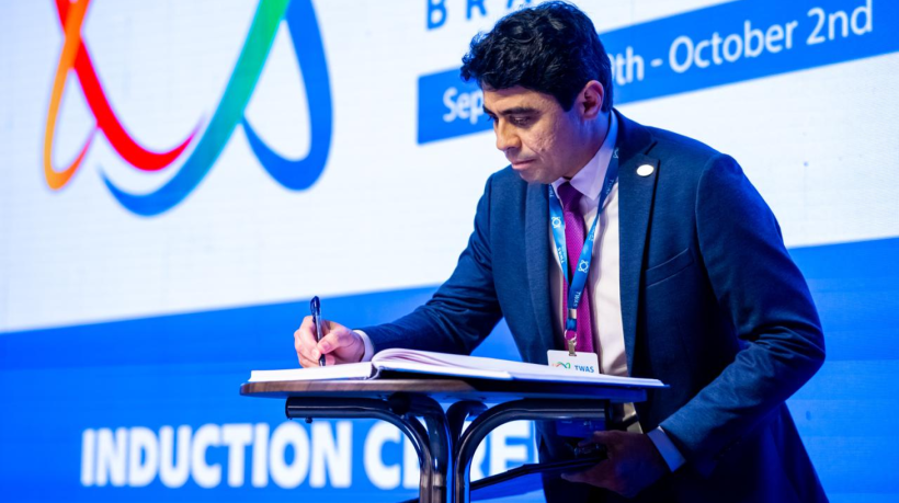 A linha de pesquisa mais recente adotada pelo professor Antônio Gomes estuda a aplicação de nanomateriais de carbono para a recuperação de solos áridos
