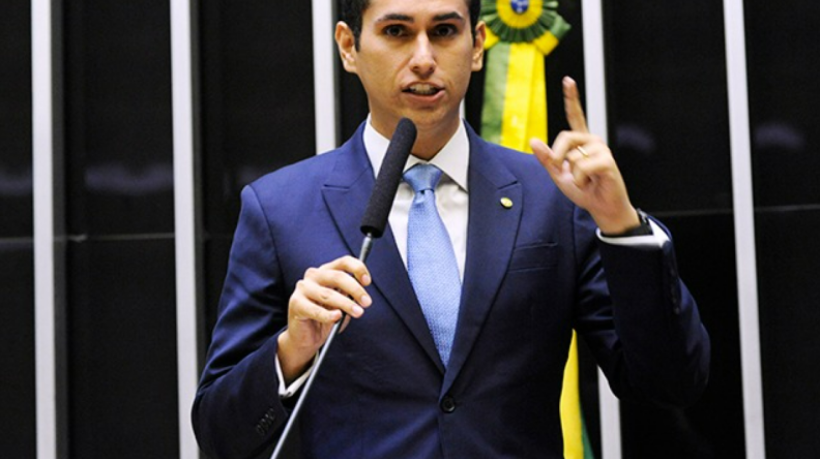 Deputado Domingos Neto (PSD-CE) foi escolhido para relatar na Câmara o projeto que atualiza a Lei dos Planos de Saúde, em tramitação há 19 anos.
