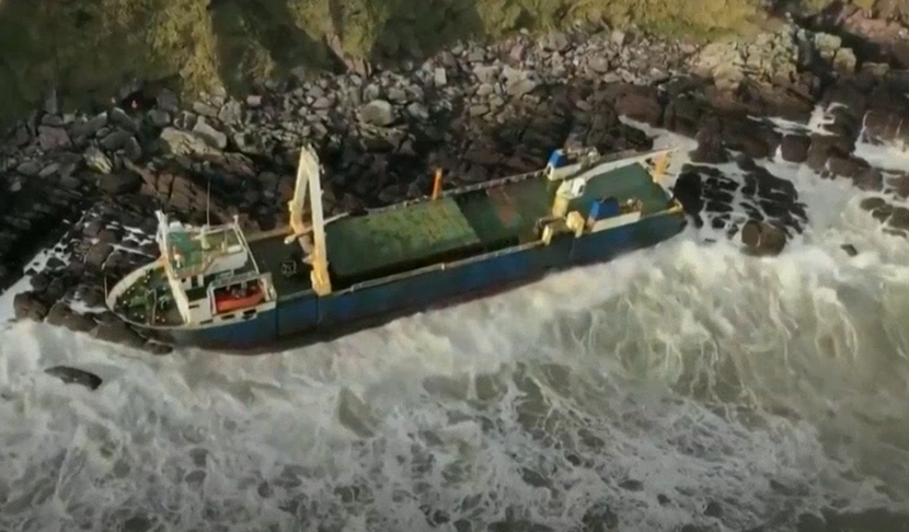 Ainda hoje em dia, mistérios envolvem navios. Em fevereiro/2020, um navio fantasma apareceu em Cork, Irlanda, levado pela tempestade Dennis, que atingiu a Europa. O barco ficou em meio às rochas numa vila de pescadores. Ele havia sido visto em 2018, nas Bermudas, e percorreu milhares de quilômetros no Atlântico. 