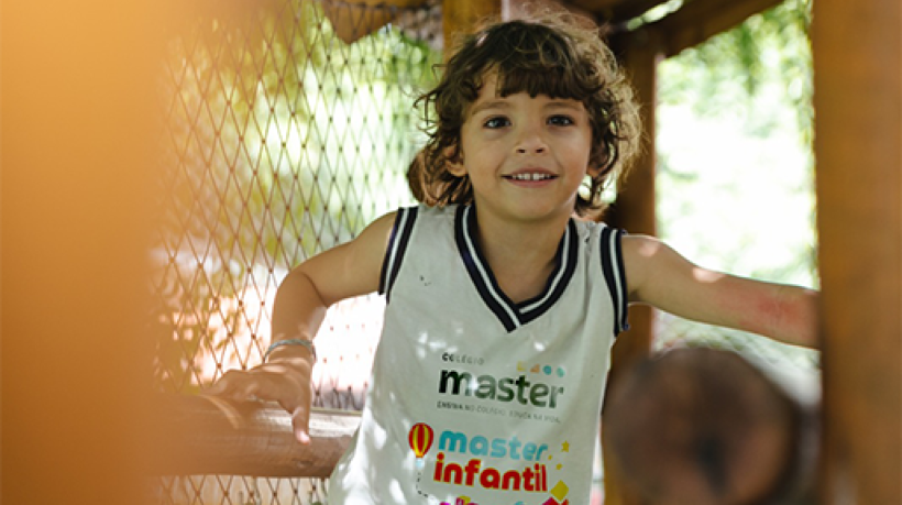 Campanha de matrículas do Colégio Master reforça a importância das conexões fora das telas