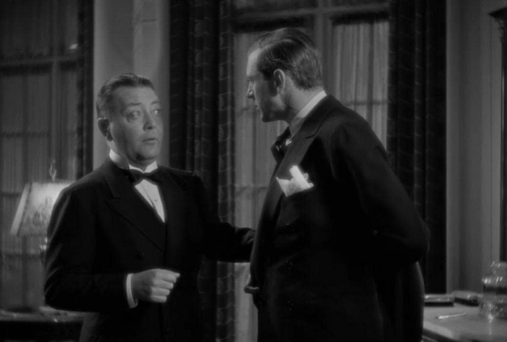 O Galante Mr. Deeds, 1936 – Dirigido por Frank Capra, o filme mistura comédia e crítica social, com foco na mudança de um homem comum ao ser colocado sob holofotes. 