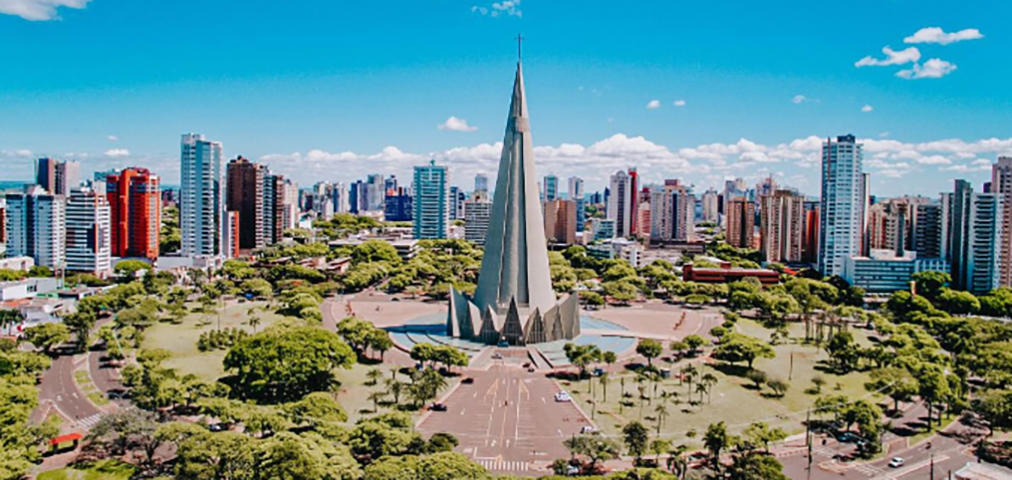 Maringá (PR) - 69,96 pontos -  Planejada, com arborização exemplar e espaços urbanos de qualidade. Economia diversificada e dinâmica, com destaque para o comércio. Oferece lazer, cultura e excelentes serviços públicos.