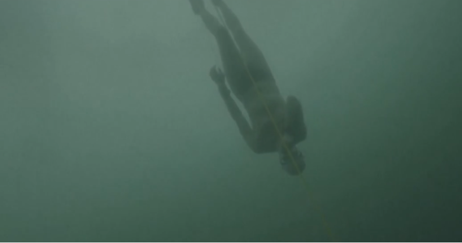 David Vencl conseguiu a proeza de afundar até 52,1 metros com um único fôlego. 