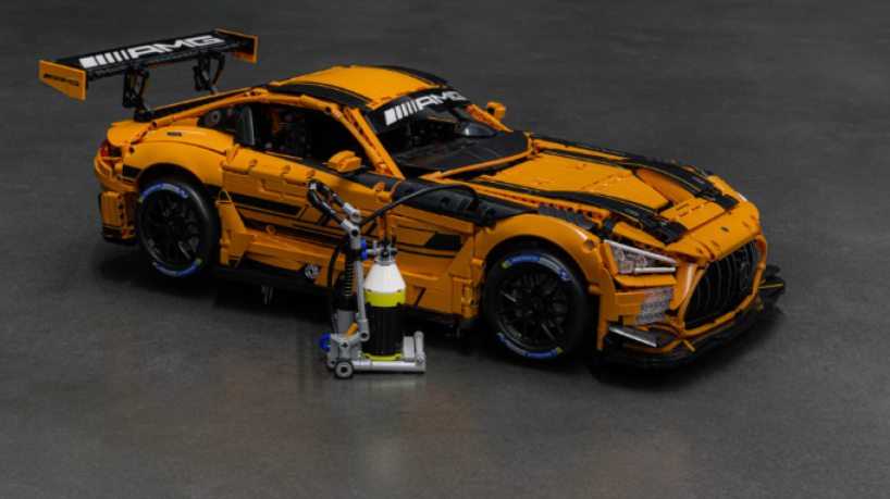 Réplica recria todos os traços marcantes do automóvel
 