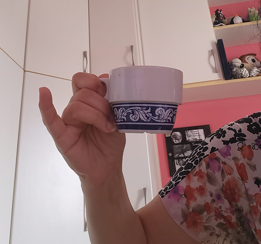 Mas...em muitos lugares isso é considerado falta de educação. E o pior: na China, significa que a bebida é ruim, de baixa qualidade.