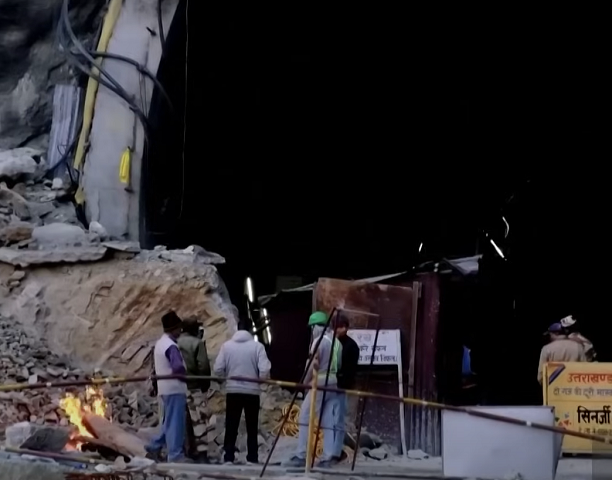 No dia 12/11/2023, a estrutura de um túnel que estava em construção no Himalaia, na Índia, desabou, deixando 41 trabalhadores presos.