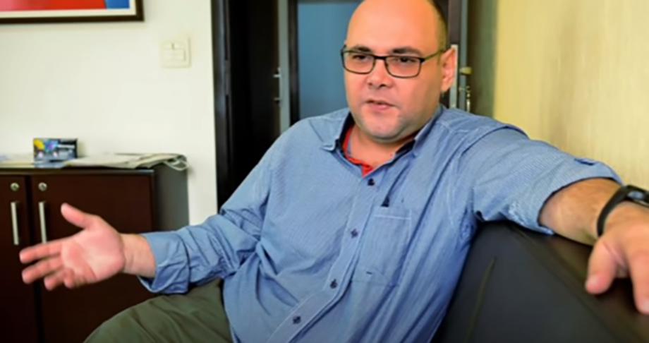 O homem que se popularizou como o 