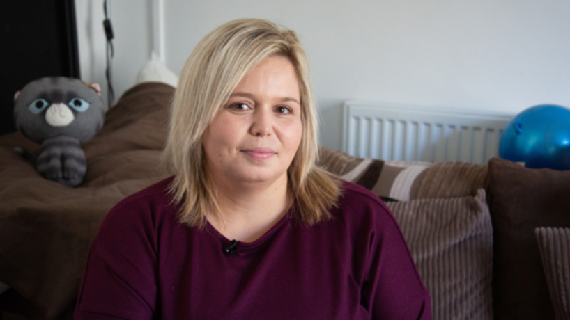 Danielle tem quatro filhos entre dois e 13 anos e, desde que se separou do marido, enfrenta dificuldades para suprir todas as suas necessidades 