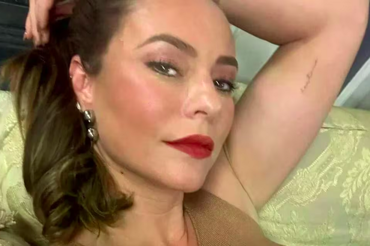 Internautas reagiram com entusiasmo ao encontrar Paolla Oliveira em plena prova do Enem. Muitos disseram que ficaram felizes e surpresos ao vê-la como parte da questão. Ela, por sua vez, agradeceu o carinho e desejou boa sorte a todos os participantes do exame.