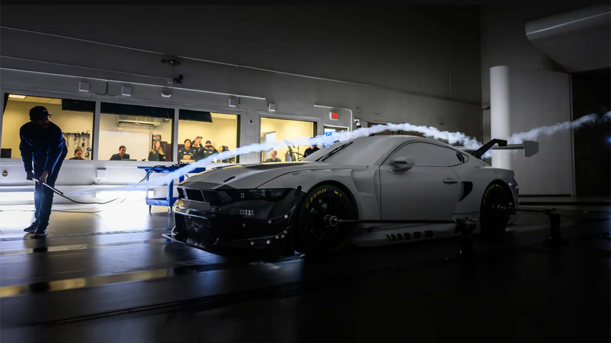 Mustang GT3 traz mudanças com foco em aerodinâmica, cinemática e frenagem 