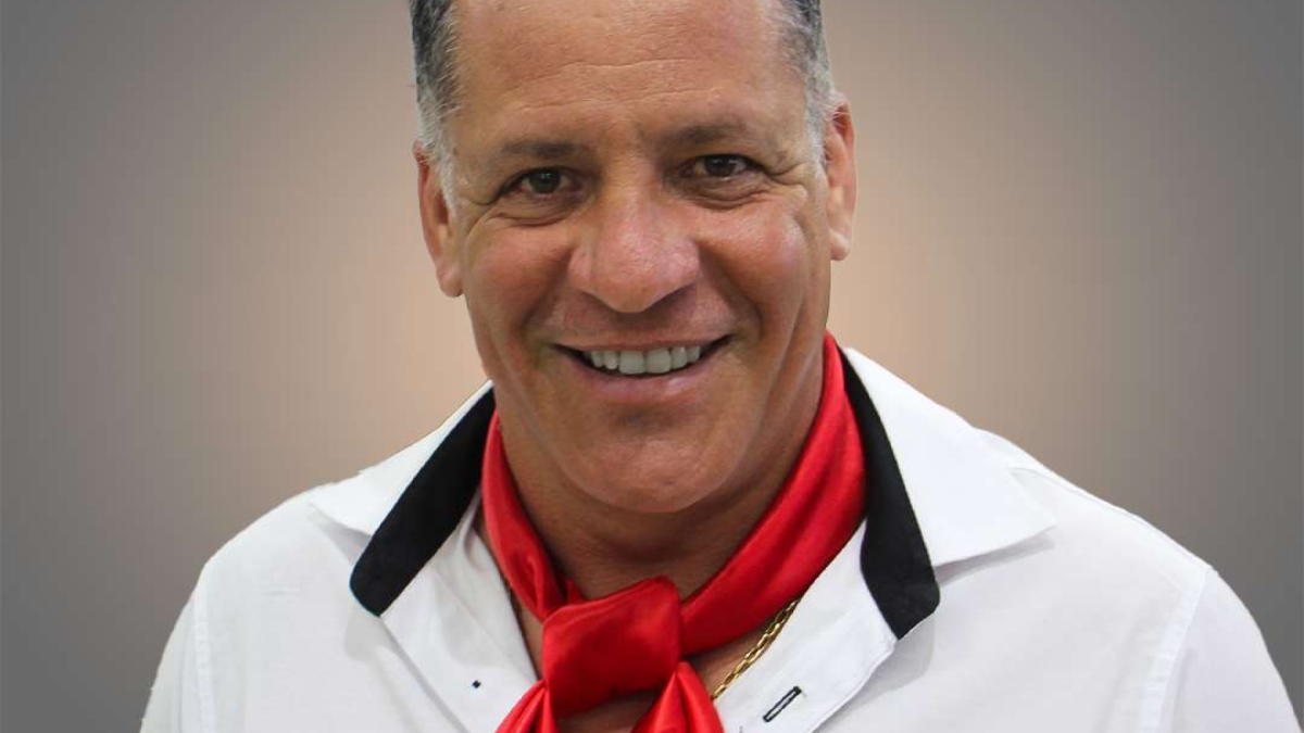 O vereador Luisinho do Espigão (PSDB), cometeu a gafe de chamar Leonel Brizola, que faleceu em 2004, para uma homenagem na Câmara Municipal da cidade.