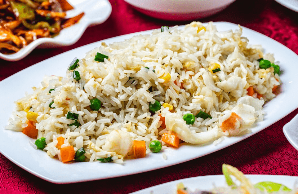 Arroz de Carreteiro- Congelamento: Espalhe em camadas finas em recipientes planos para resfriar rapidamente- Congelar por até: 2 meses- Descongelamento: Aqueça no micro-ondas ou fogão, adicionando um pouco de água para manter a umidade do arroz.