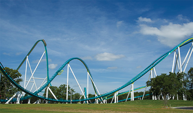 Fury - Estados Unidos - Essa montanha-russa tem 99 metros de altura no ponto mais elevado e a queda é de 97,5 metros a uma velocidade de 152,6 km/h. 